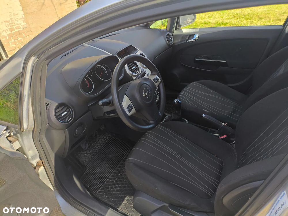 Opel Corsa 1.2 16V - 7