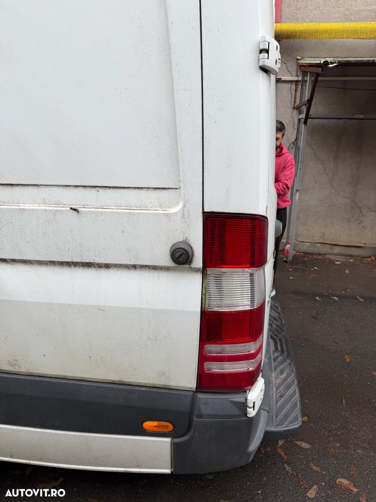 Mercedes-Benz Sprinter - 11