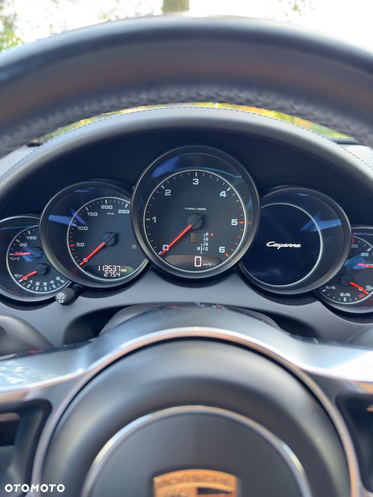 Porsche Cayenne Diesel Platinum Edition - 24