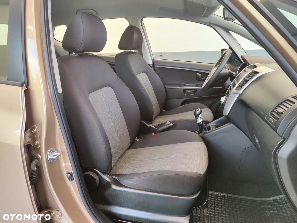 Kia Venga 1.4 S - 7