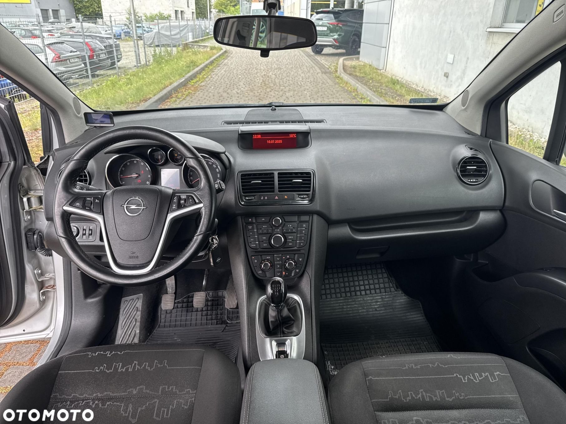 Opel Meriva - 12