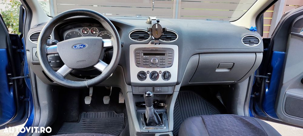 Ford Focus - 10