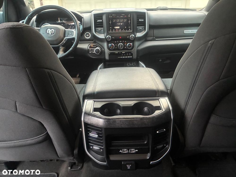 RAM 1500 5.7 Crew Cab Shortbed Bighorn Black - 18