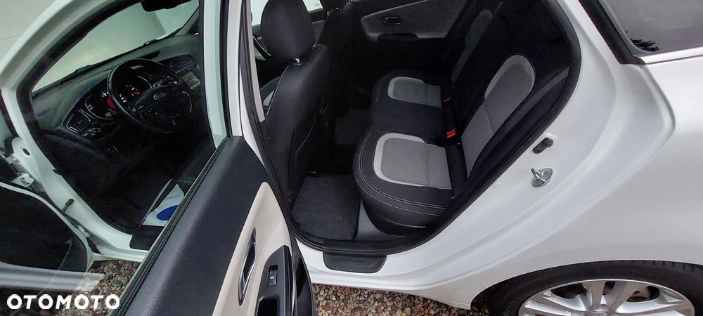 Kia Ceed 1.4 CVVT ISG Spirit - 22