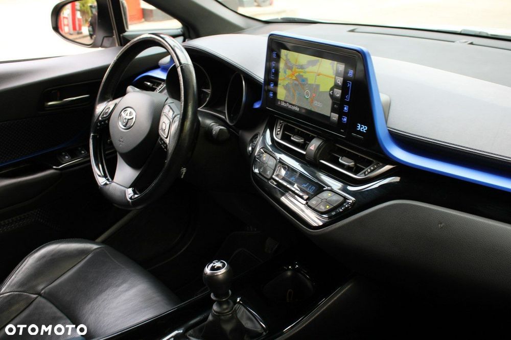 Toyota C-HR 1.2 T GPF Premium - 24