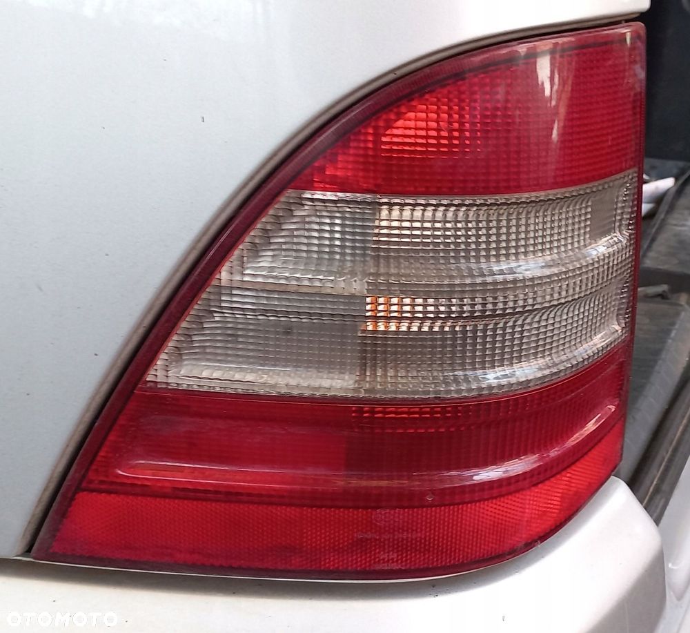 LAMPA TYLNA LEWA MERCEDES-BENZ ML I W163