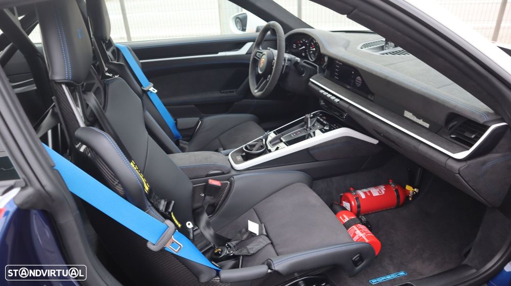Porsche 911 Série F - 21