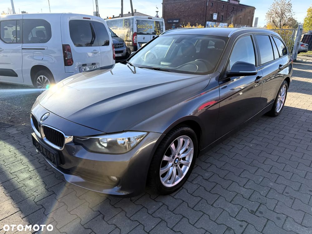BMW Seria 3 318d - 5