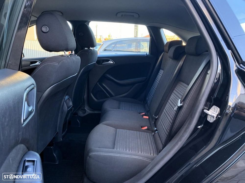 Mercedes-Benz B 180 CDI BlueEFFICIENCY - 25