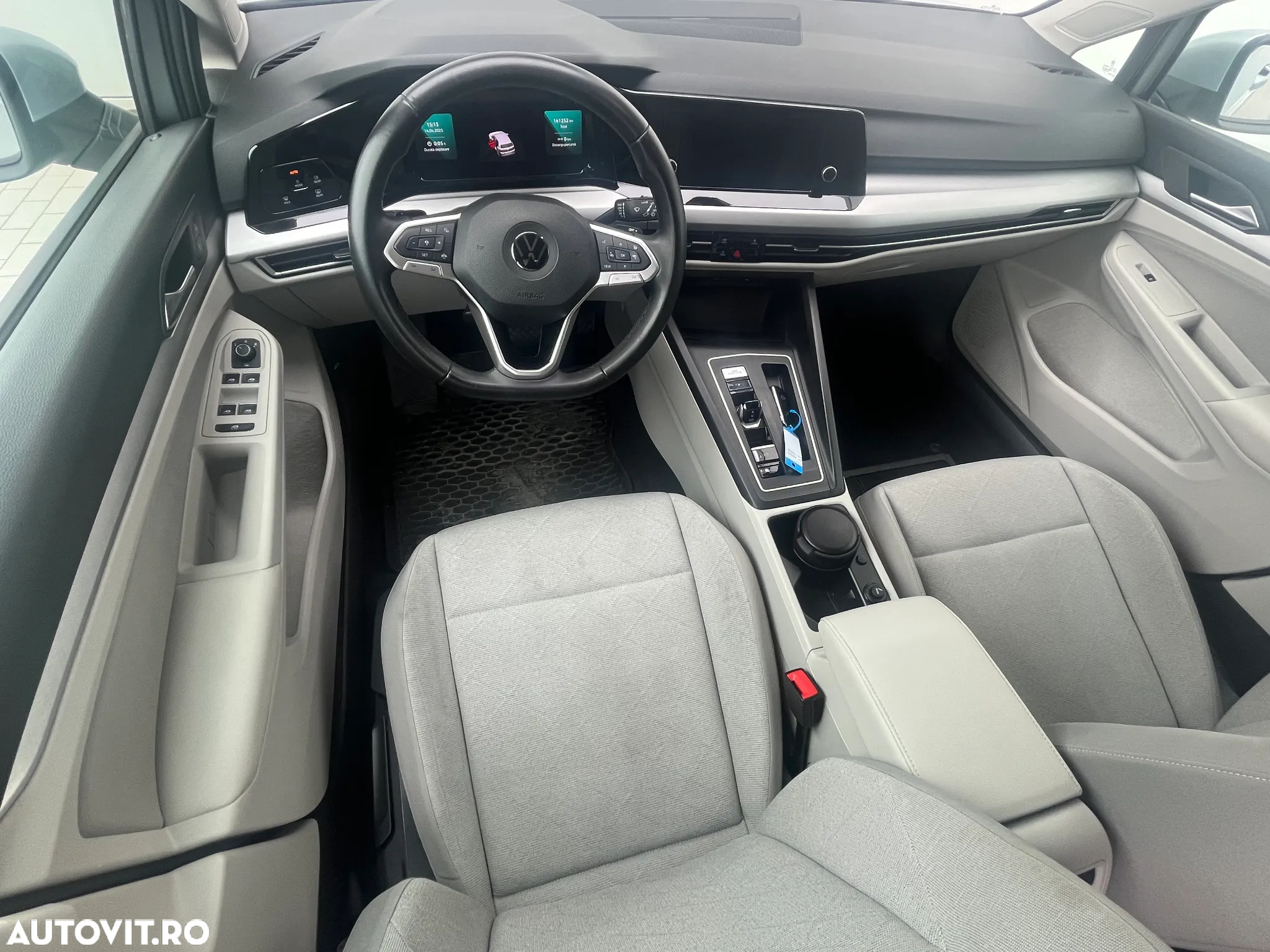 Volkswagen Golf 1.5 eTSI ACT DSG MHEV Life - 6