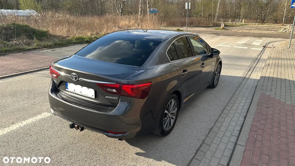 Toyota Avensis 2.0 D-4D Prestige - 4