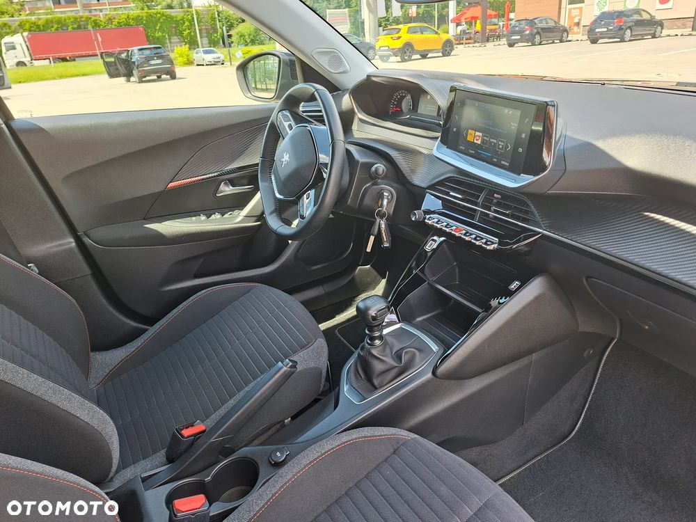 Peugeot 2008 - 6
