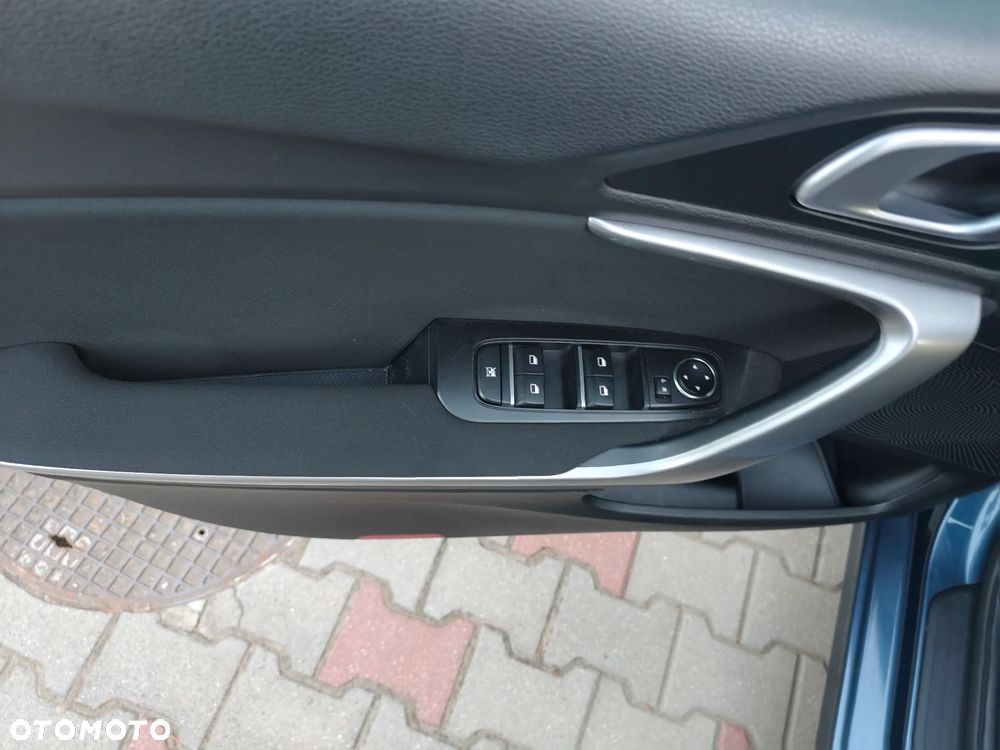 Kia Ceed - 13