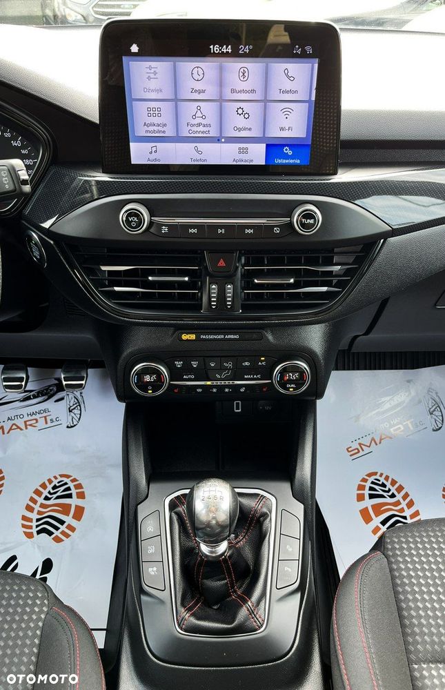 Ford Focus 1.0 EcoBoost ST-Line Business - 19