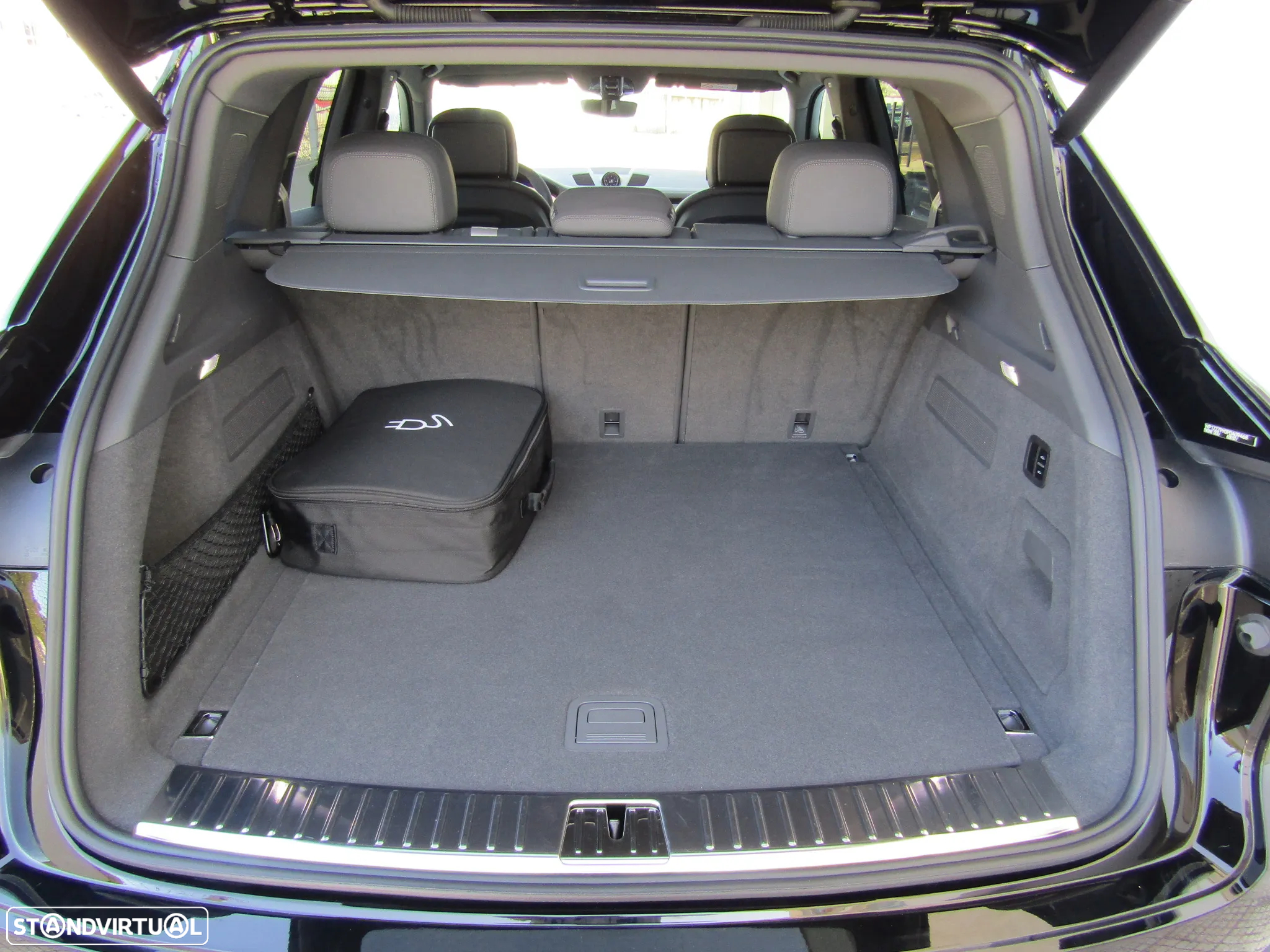 Porsche Cayenne E-Hybrid Platinum Edition - 32