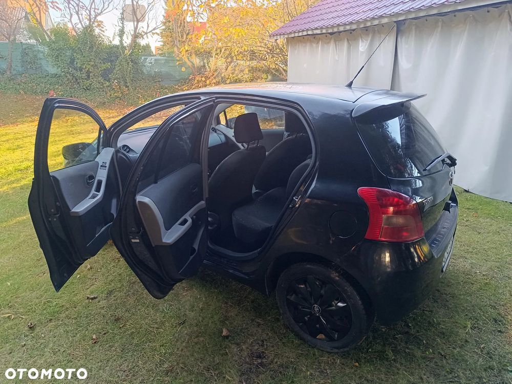Toyota Yaris 1.4 D-4D Terra - 2