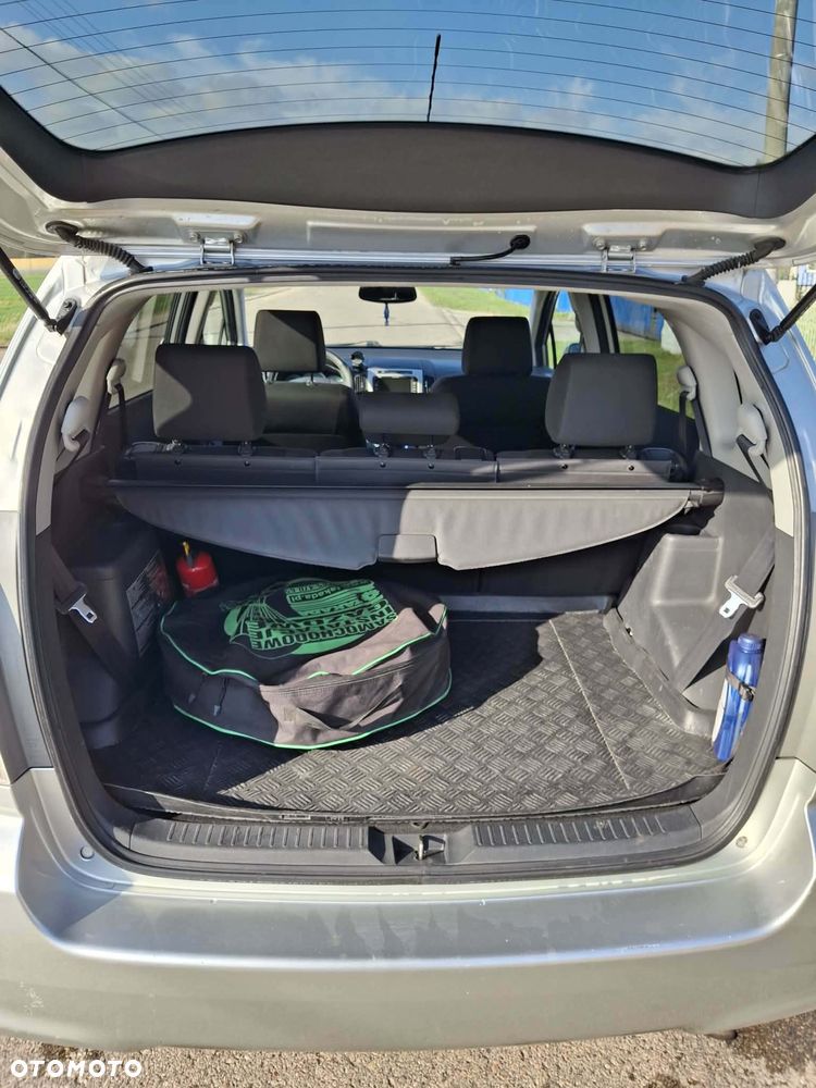 Toyota Corolla Verso - 5