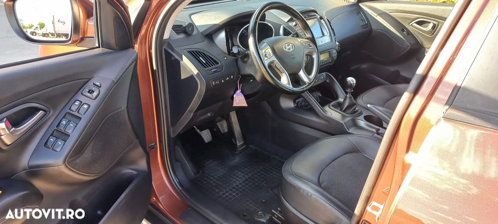 Hyundai ix35 2.0 CRDI 4WD Premium - 10