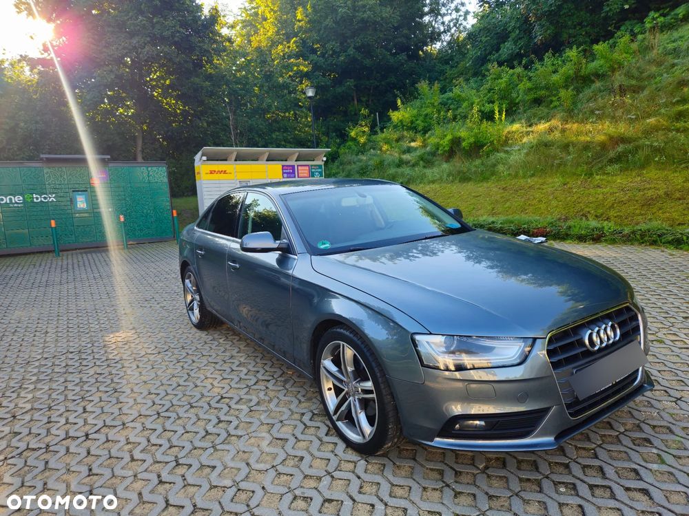 Audi A4 Limousine - 31