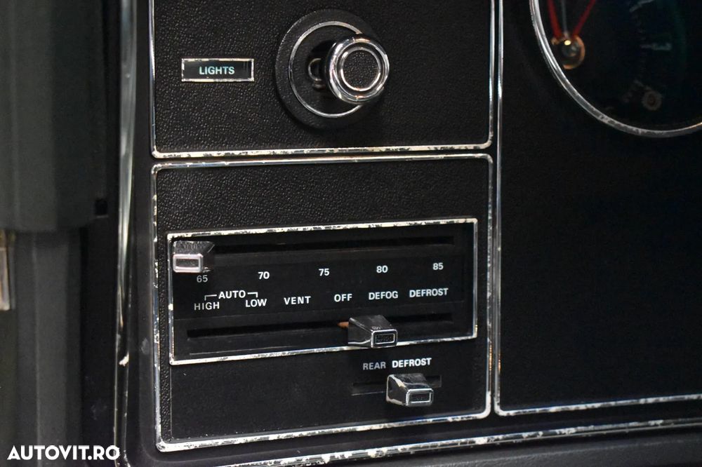 Ford Thunderbird - 11