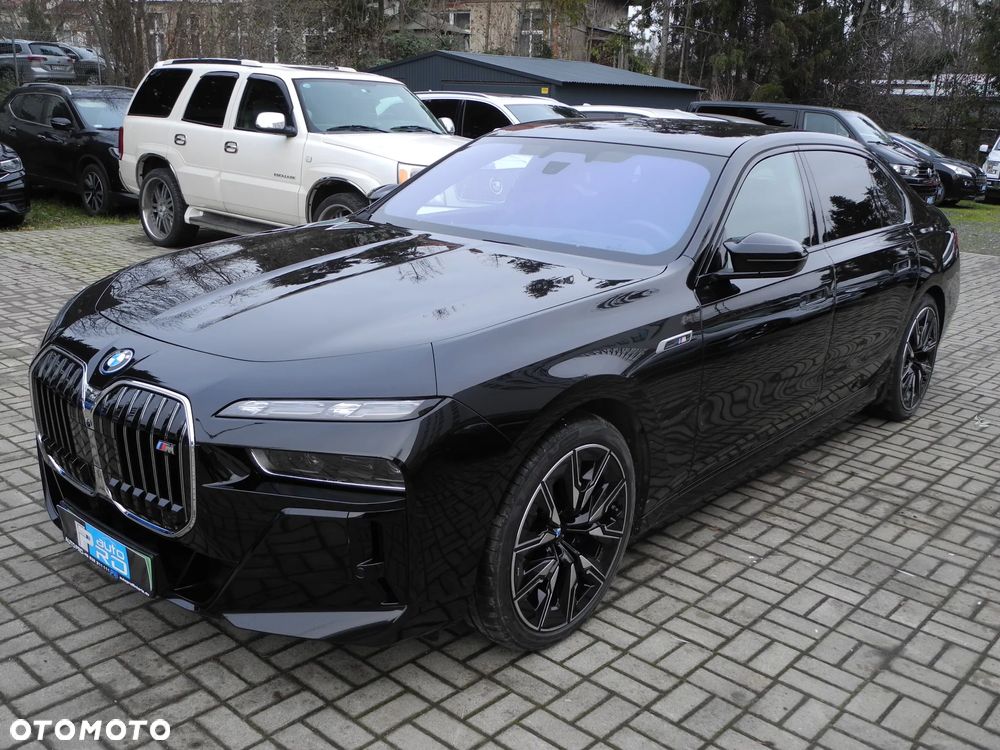 BMW i7 - 2