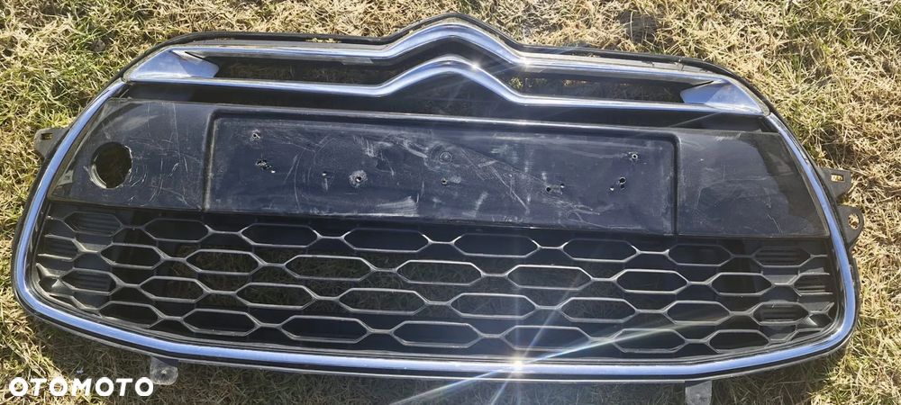 Grill przedni (atrapa zderzaka) do Citroën DS3 - 1