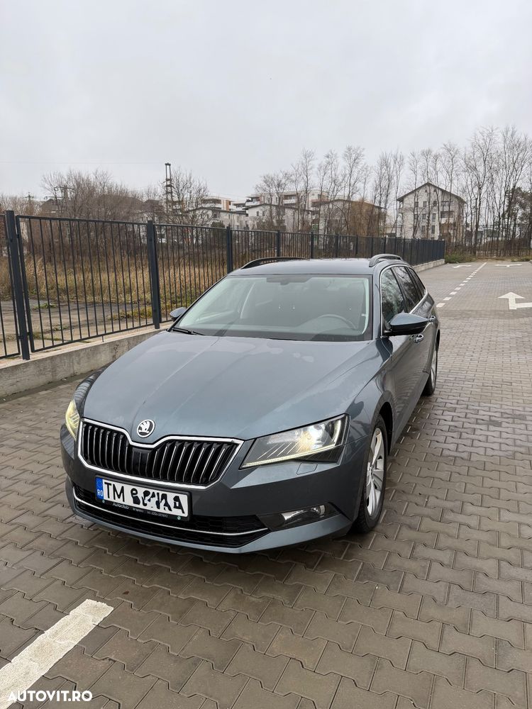 Skoda Superb Combi 2.0 TDI DSG Style - 1