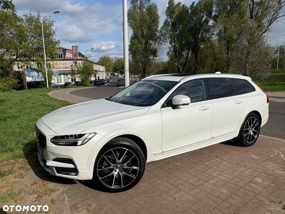 Volvo V90 Cross Country D5 AWD - 1