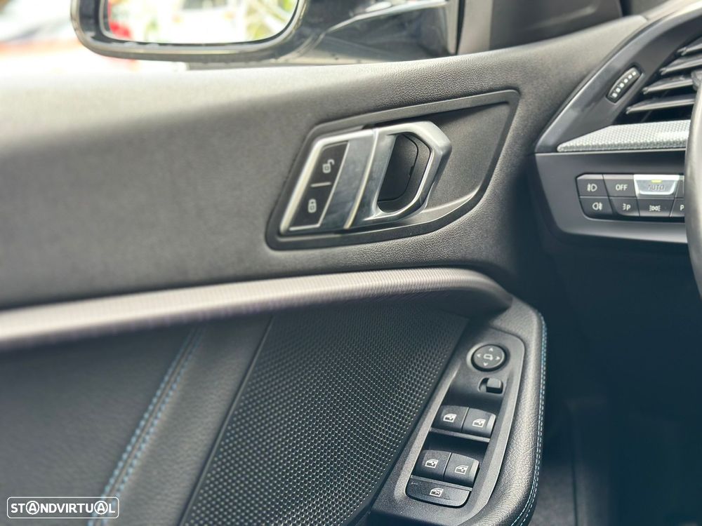 BMW 116 d Pack Desportivo M Auto - 22