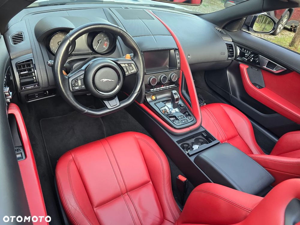 Jaguar F-Type - 9