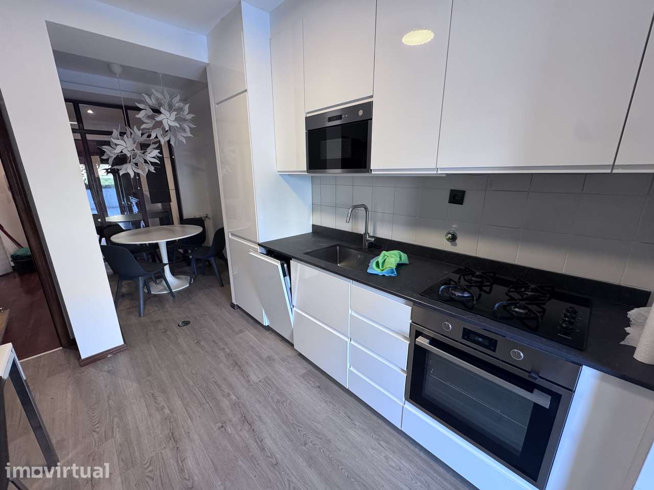 T2 com 2 casas de banho e garagem HSJ , IPO , Universidades - Grande imagem: 3/15