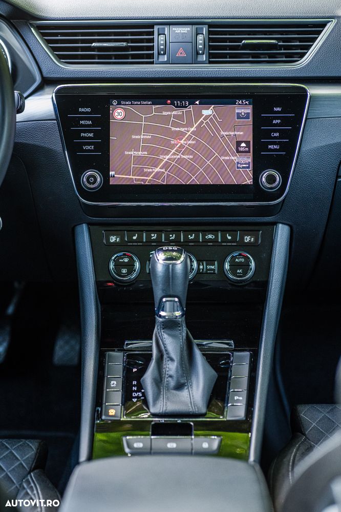 Skoda Superb 2.0 TDI DSG Style - 8