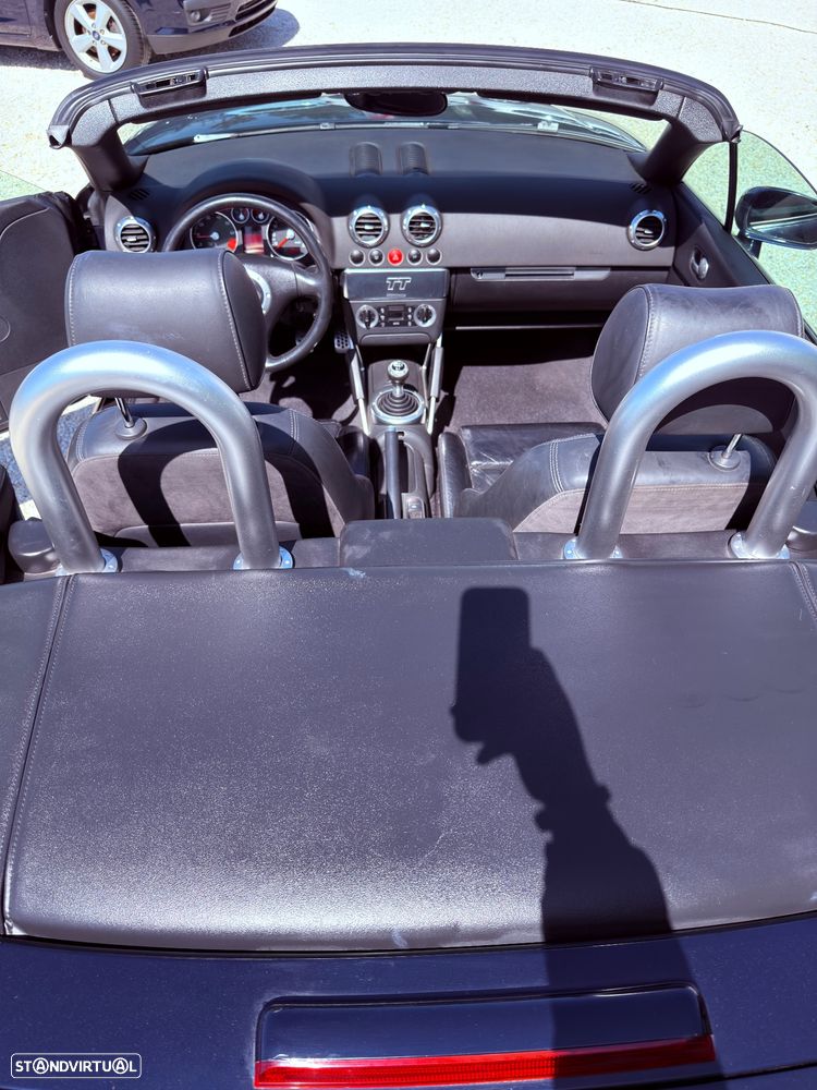 Audi TT Roadster 1.8 T - 12
