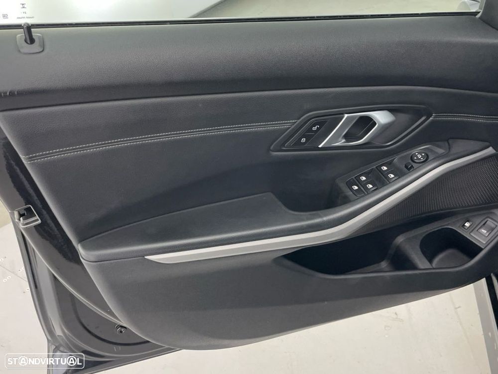 BMW 320 e Auto — fotografia 17