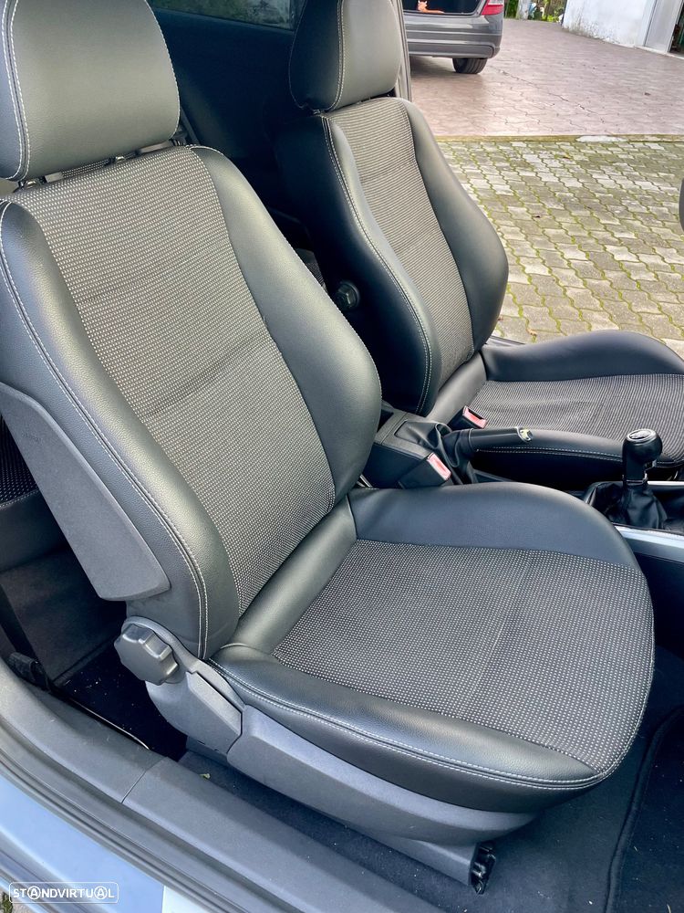 Opel Astra GTC 1.3 CDTI - 19