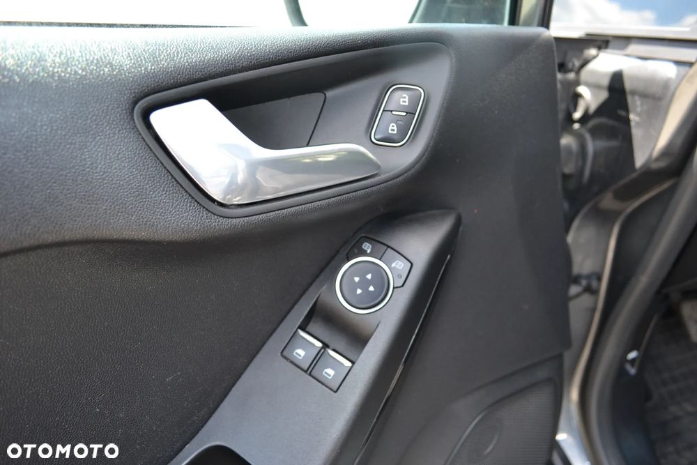 Ford Fiesta 1.5 TDCi ACTIVE - 10