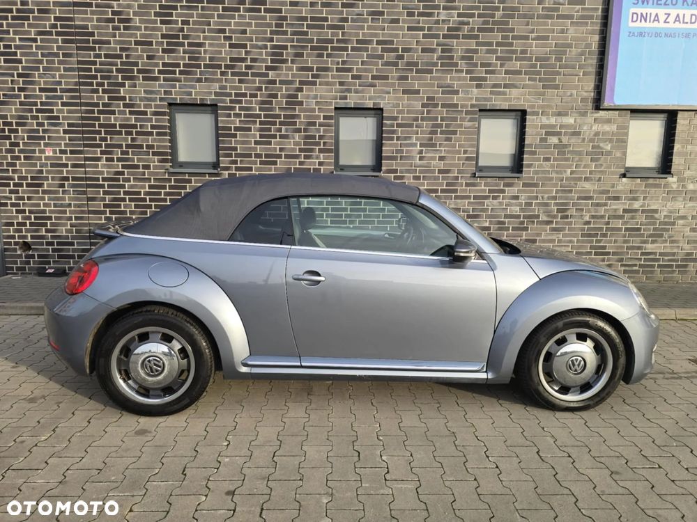 Volkswagen New Beetle - 9
