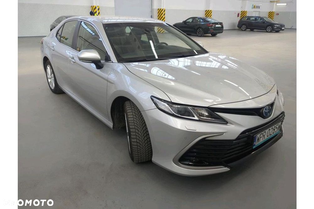 Toyota Camry 2.5 Hybrid Comfort CVT - 4