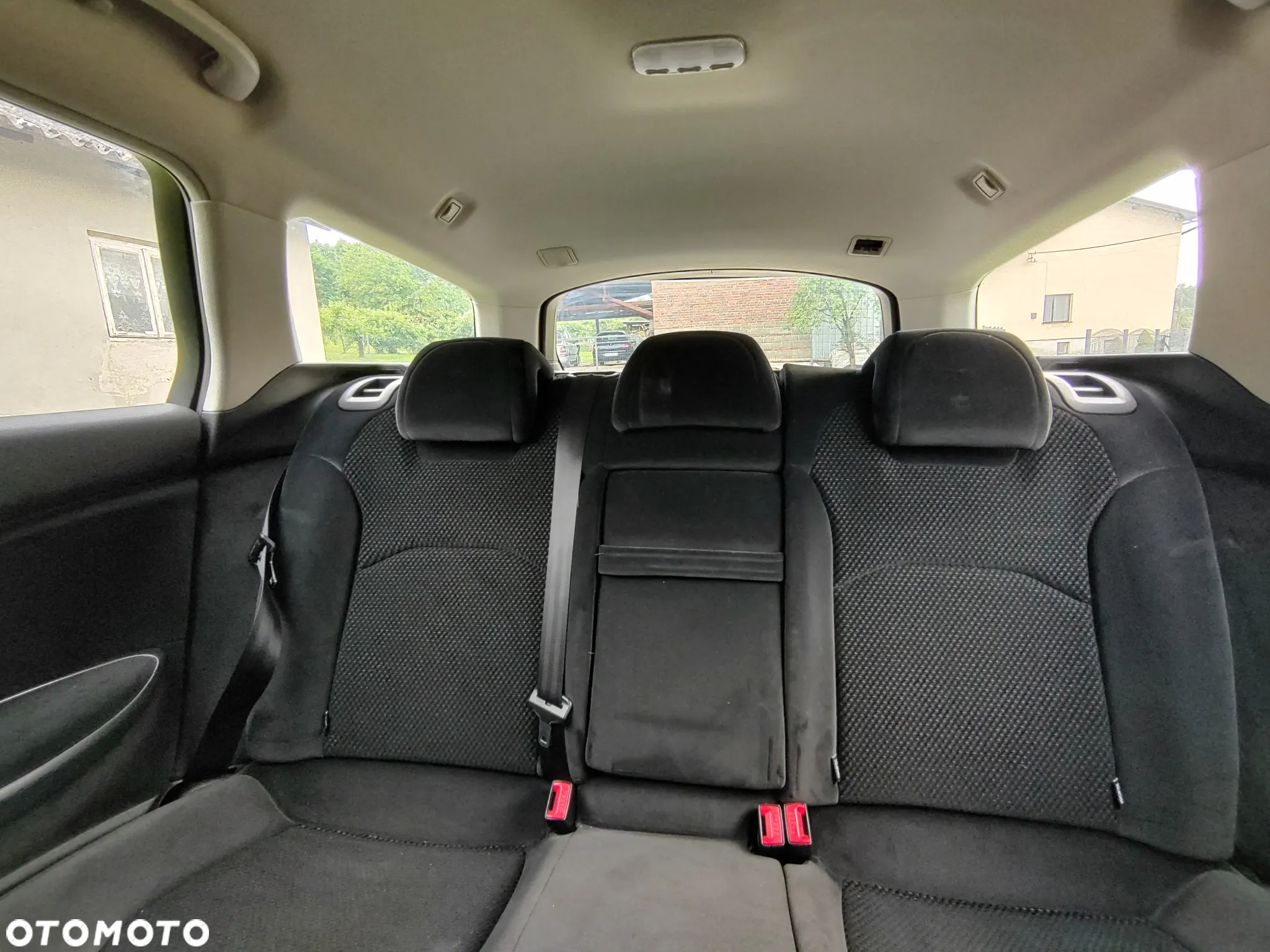 Citroën C5 2.0 HDi Attraction - 30