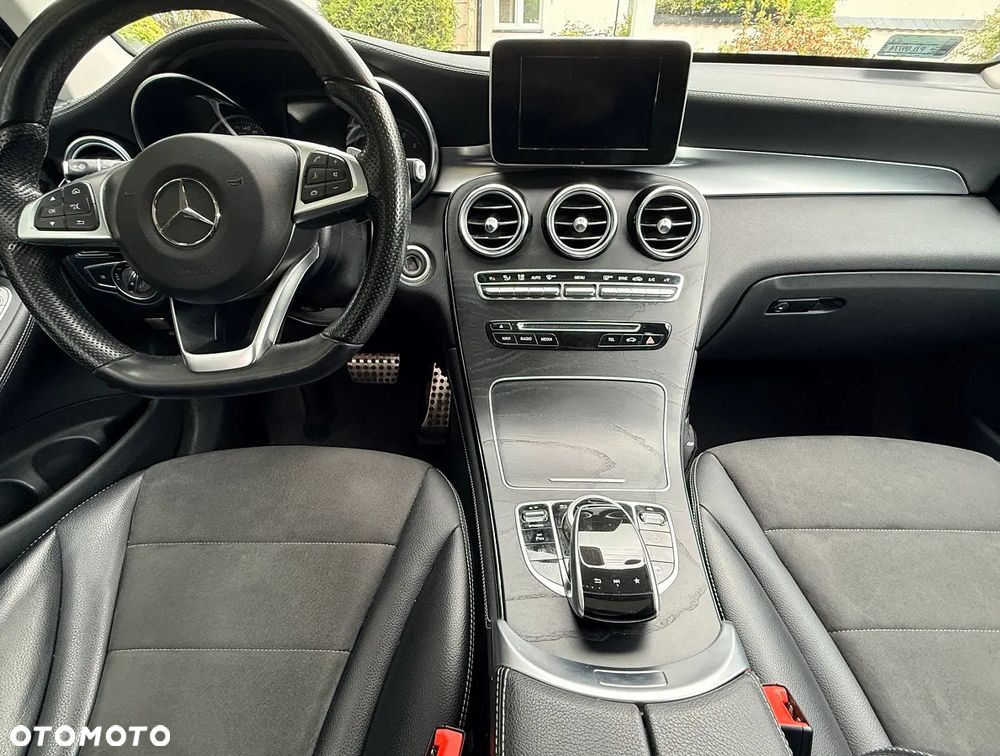 Mercedes-Benz GLC - 11