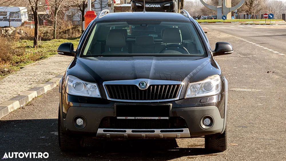Skoda Octavia 2.0 TDI DPF Scout 4x4 - 2