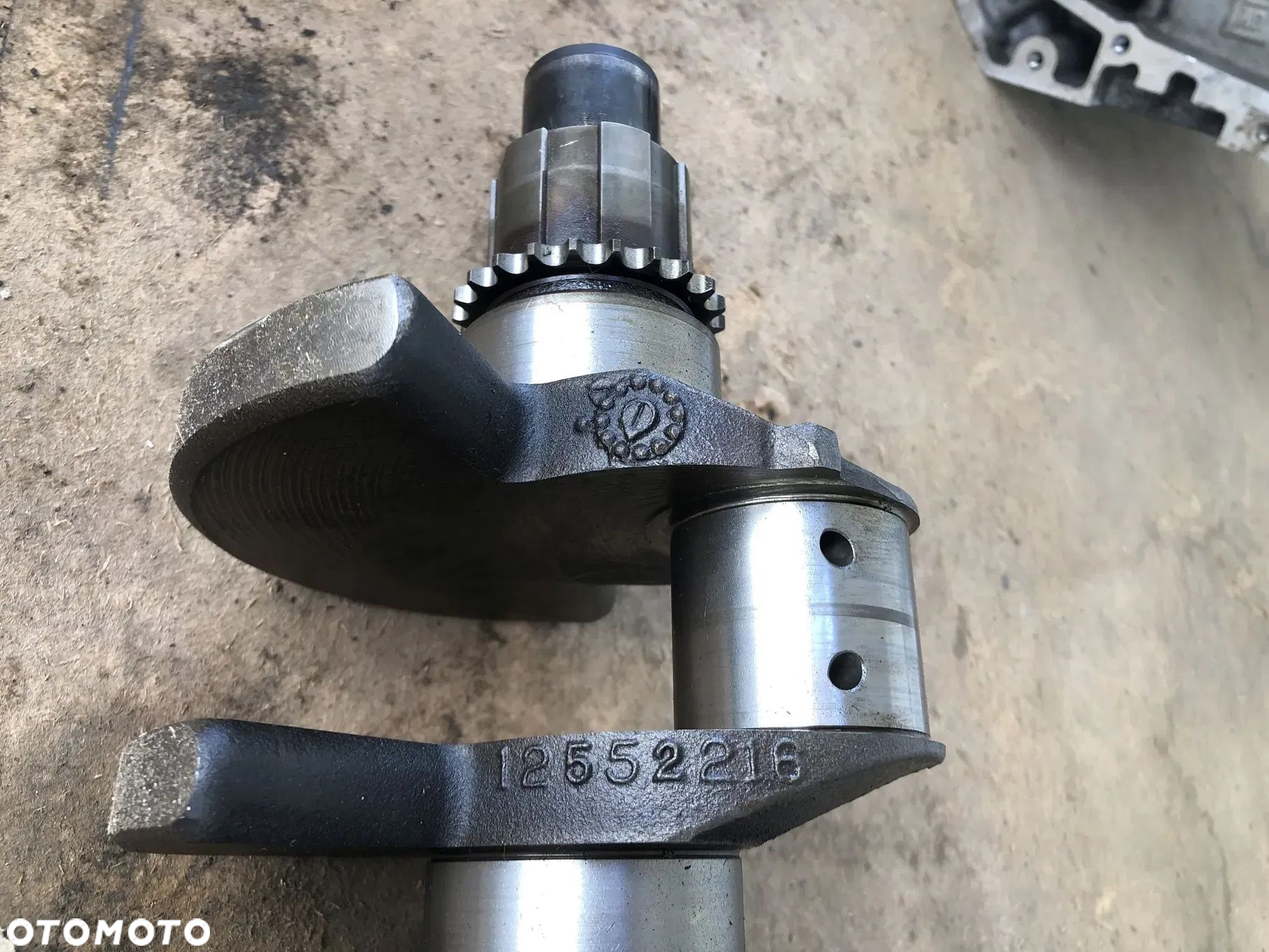 CADILLAC ESCALADE III 6,2 V8 2006-2014 CHEVROLET CAMARO SS 6,2 V8 2009-2015 LS3 WAŁ KORBOWY - 11