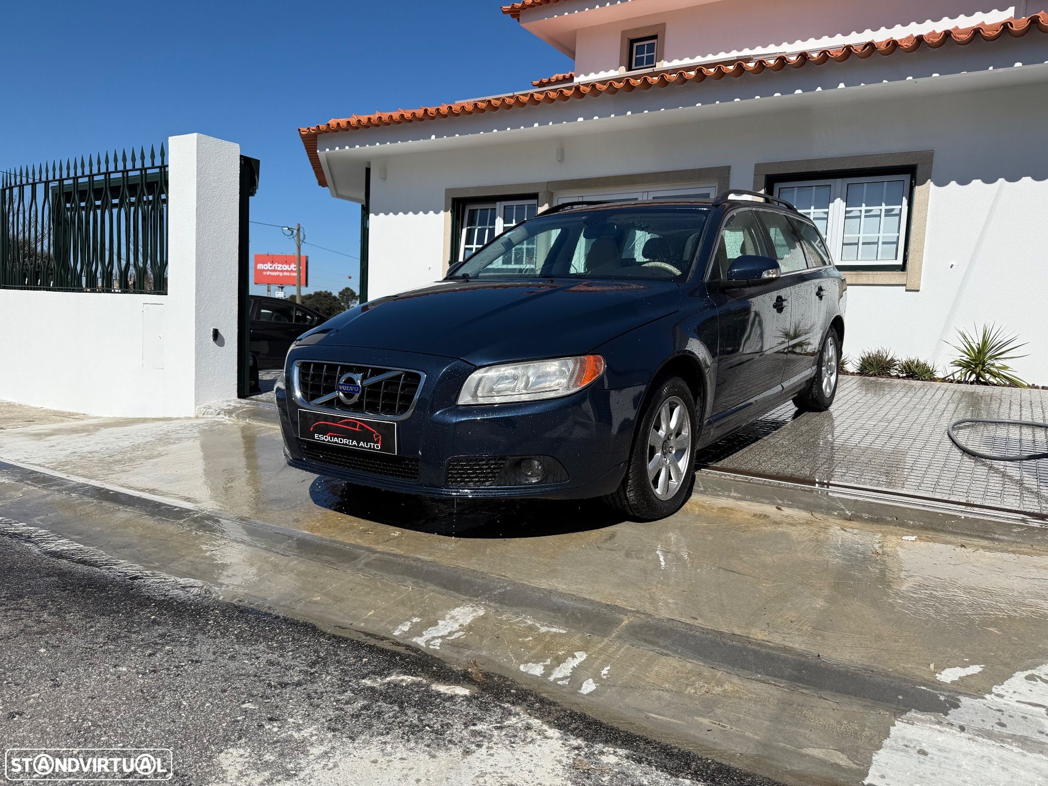 Volvo V70 1.6 D Drive Momentum - 1