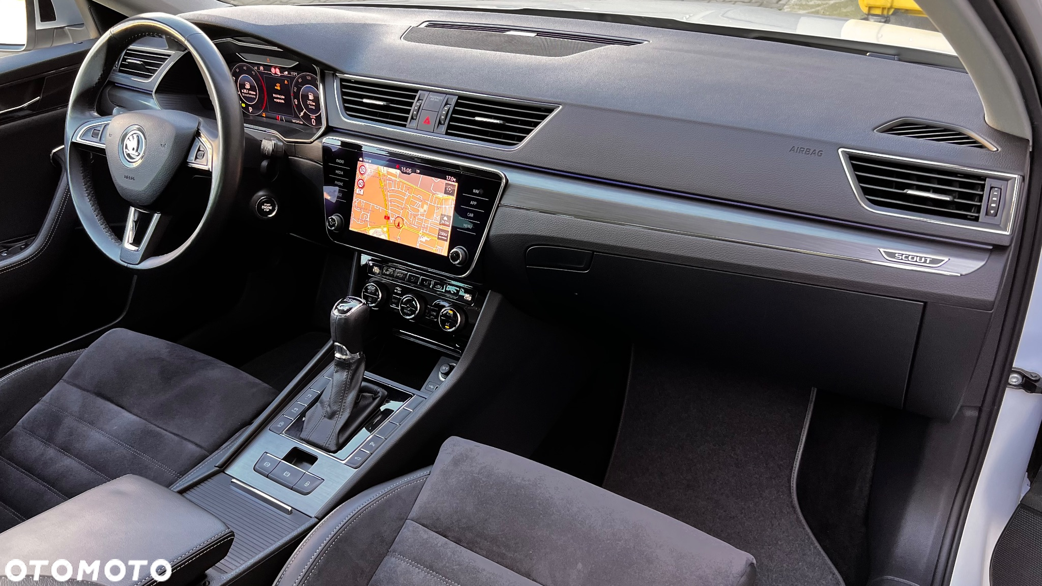 Skoda Superb Combi 2.0 TDI 4x4 DSG Scout - 34