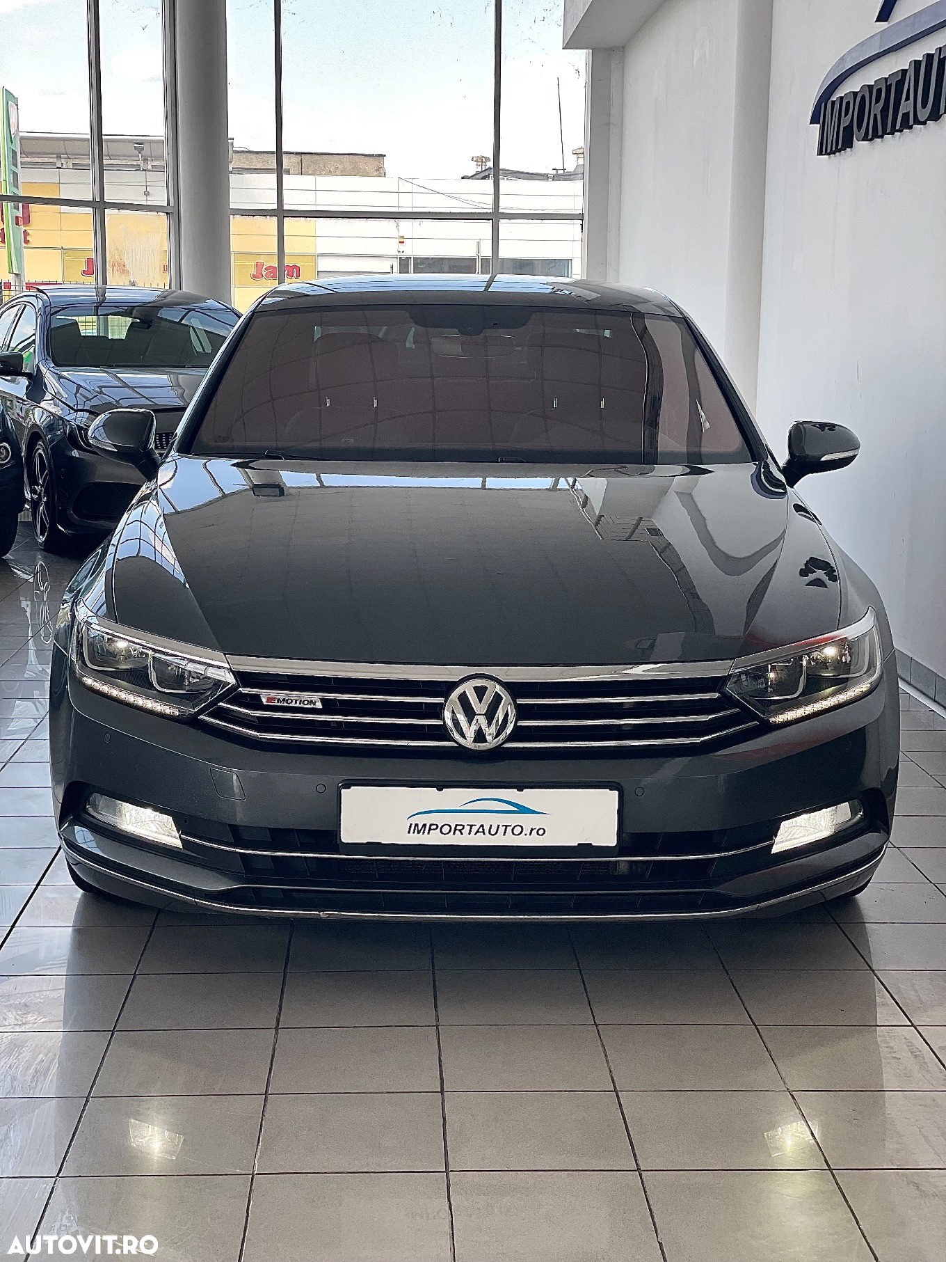 Volkswagen Passat - 2