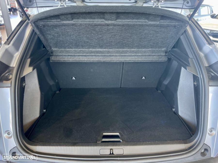 Peugeot 2008 1.2 PureTech Allure Pack EAT8 - 30
