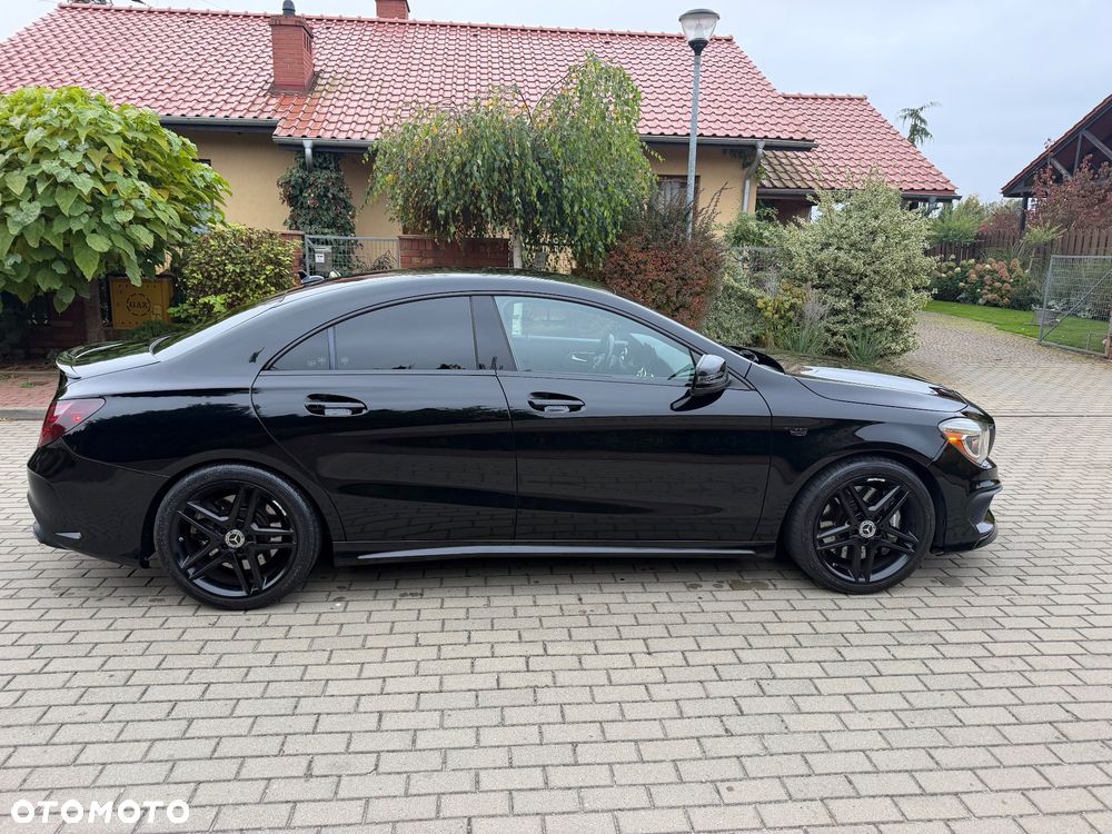 Mercedes-Benz CLA 45 AMG 4Matic 7G-DCT - 12