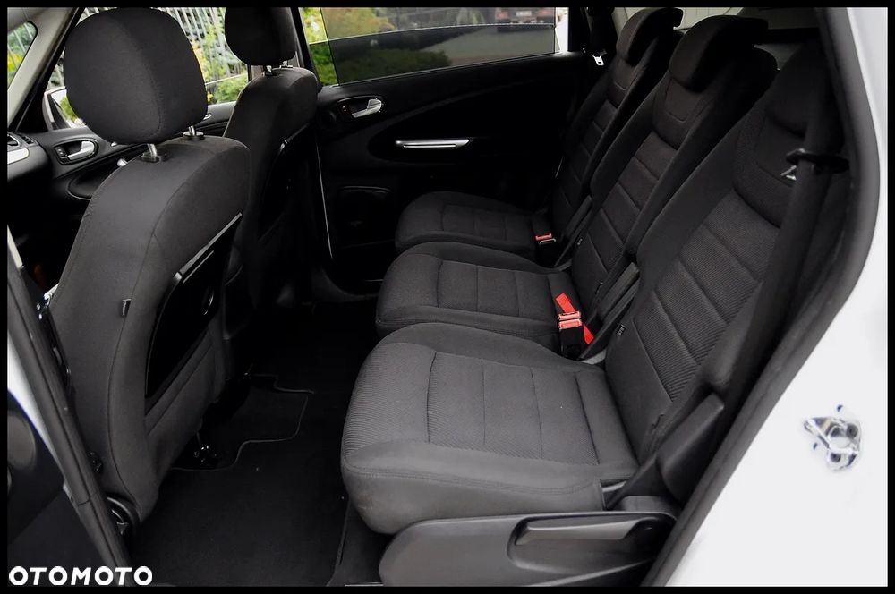Ford S-Max 2.0 TDCi DPF Titanium - 32