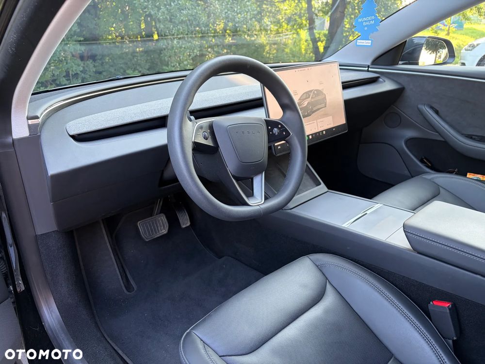 Tesla Model 3 AWD - 12