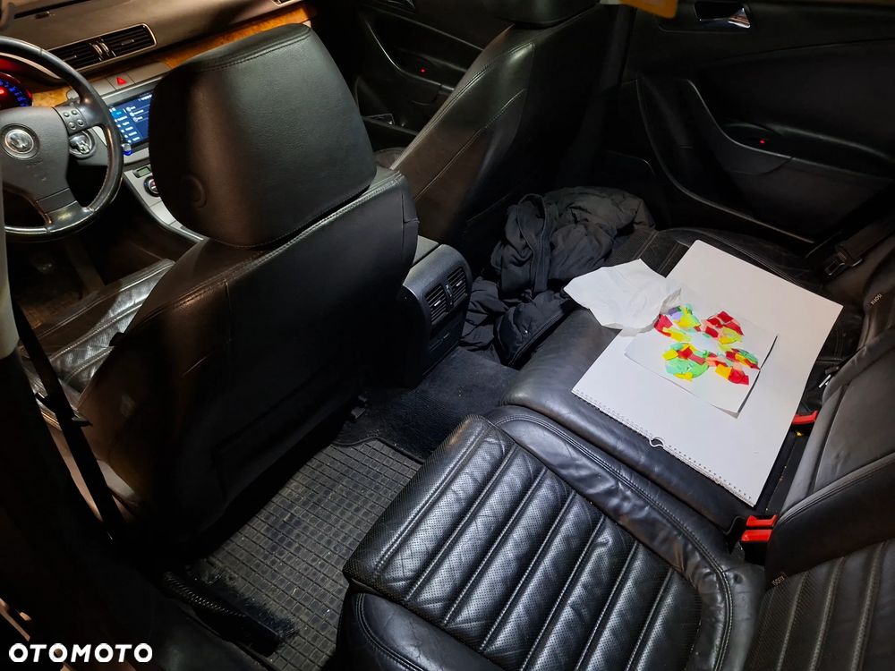 Volkswagen Passat - 8